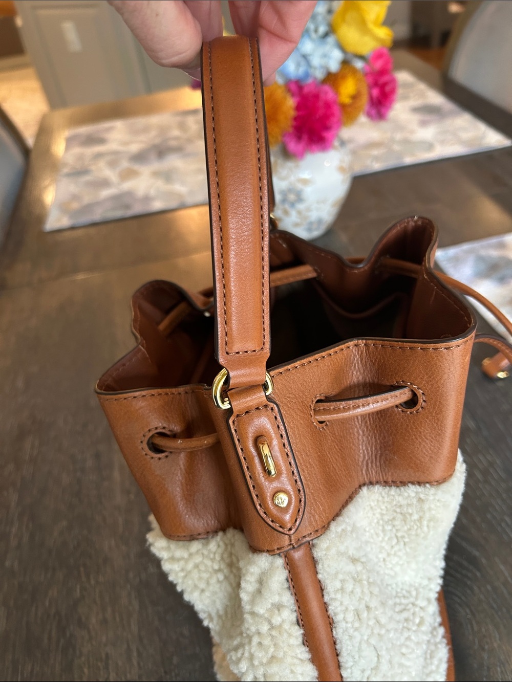 Vintage Lauren Ralph Lauren Cream Sherpa & Brown Leather Drawstring Bucket Bag - Picture 9 of 14